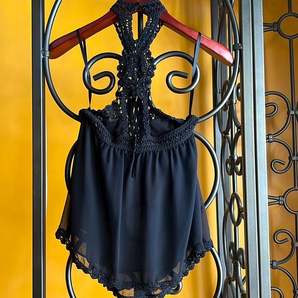 MAX AZRIA COLLECTION Silk Crotchet Halter Top - Picture 9 of 11